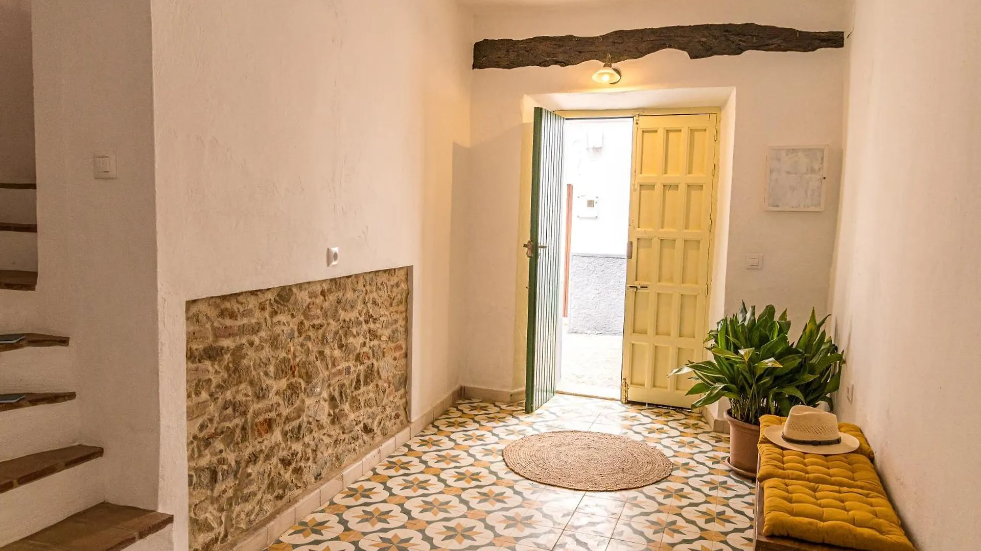 Casa Rural La Artistica, Alojamiento Y Arte contacts